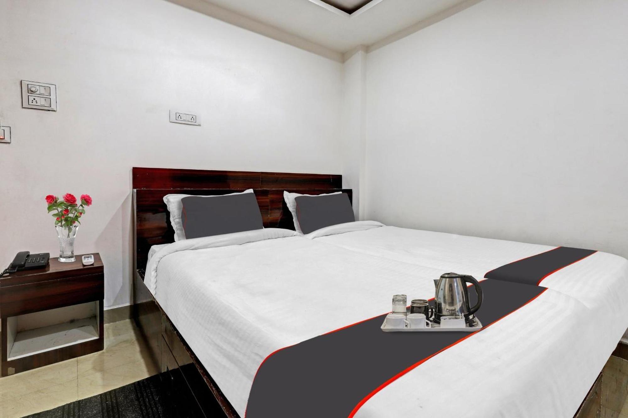Hotel O Lakhi Guest House Ґувахаті Екстер'єр фото