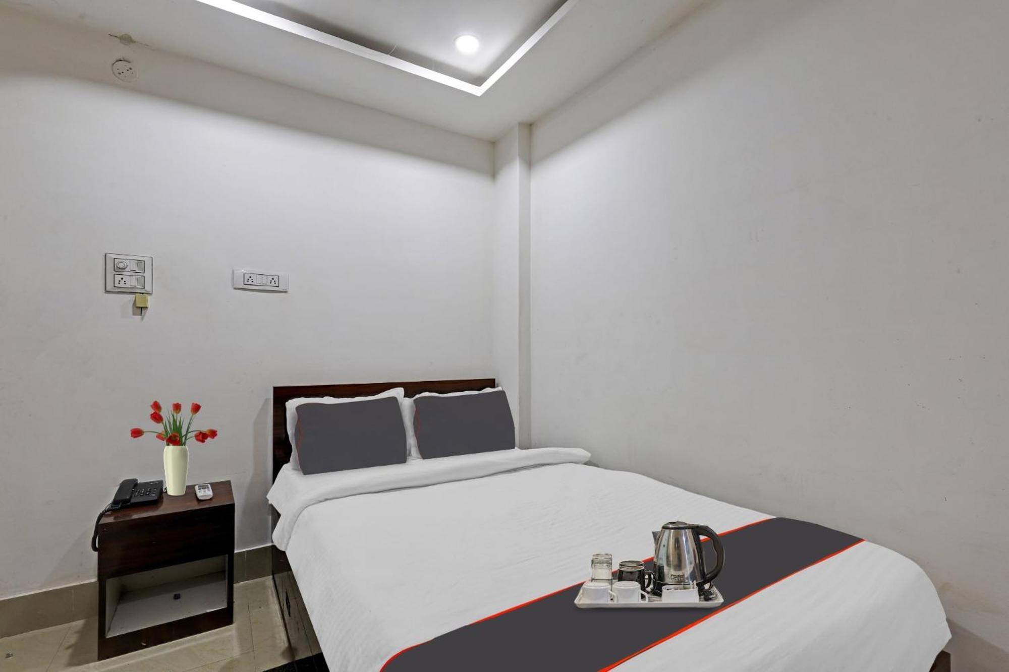 Hotel O Lakhi Guest House Ґувахаті Екстер'єр фото