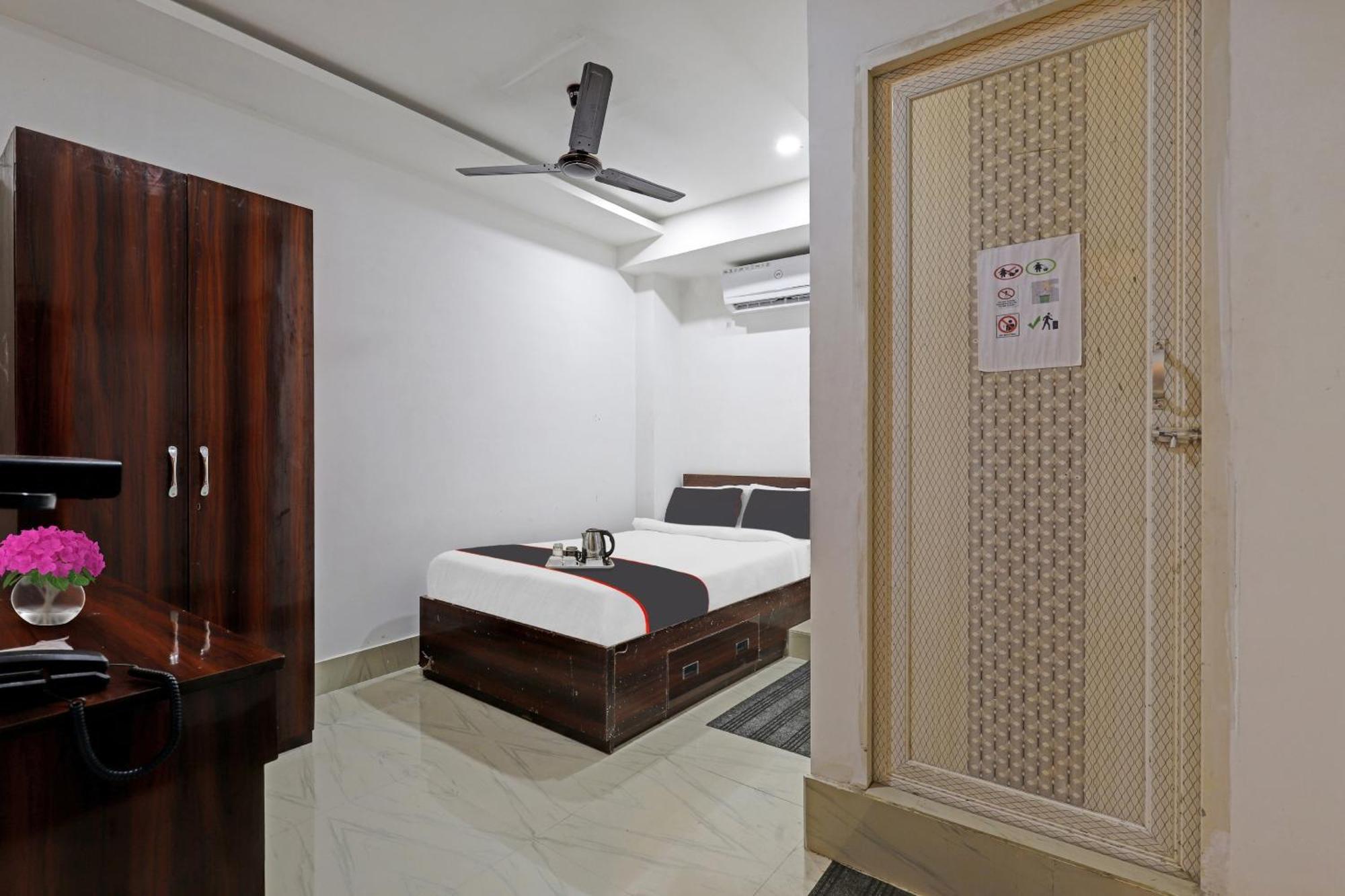Hotel O Lakhi Guest House Ґувахаті Екстер'єр фото