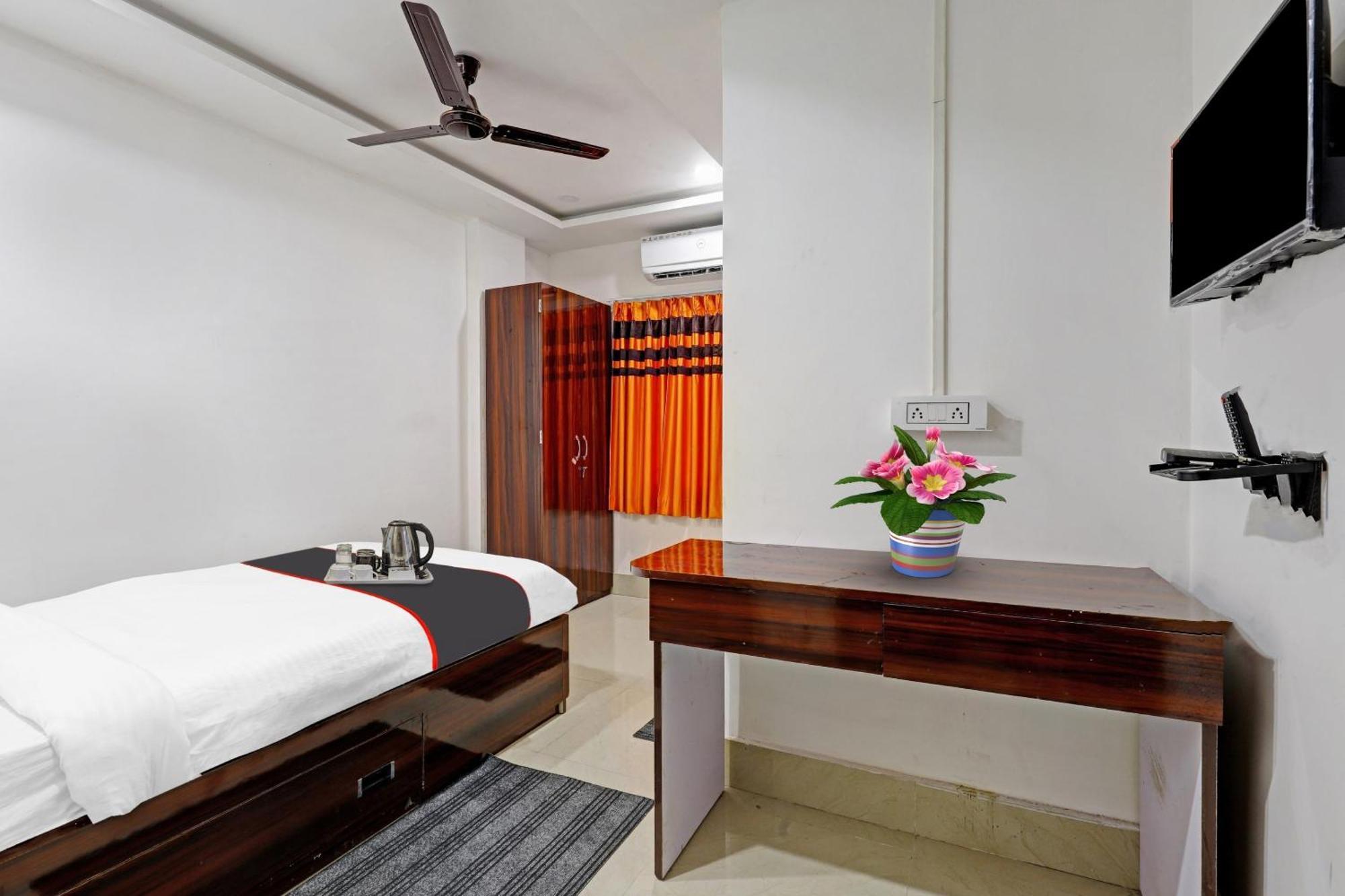 Hotel O Lakhi Guest House Ґувахаті Екстер'єр фото