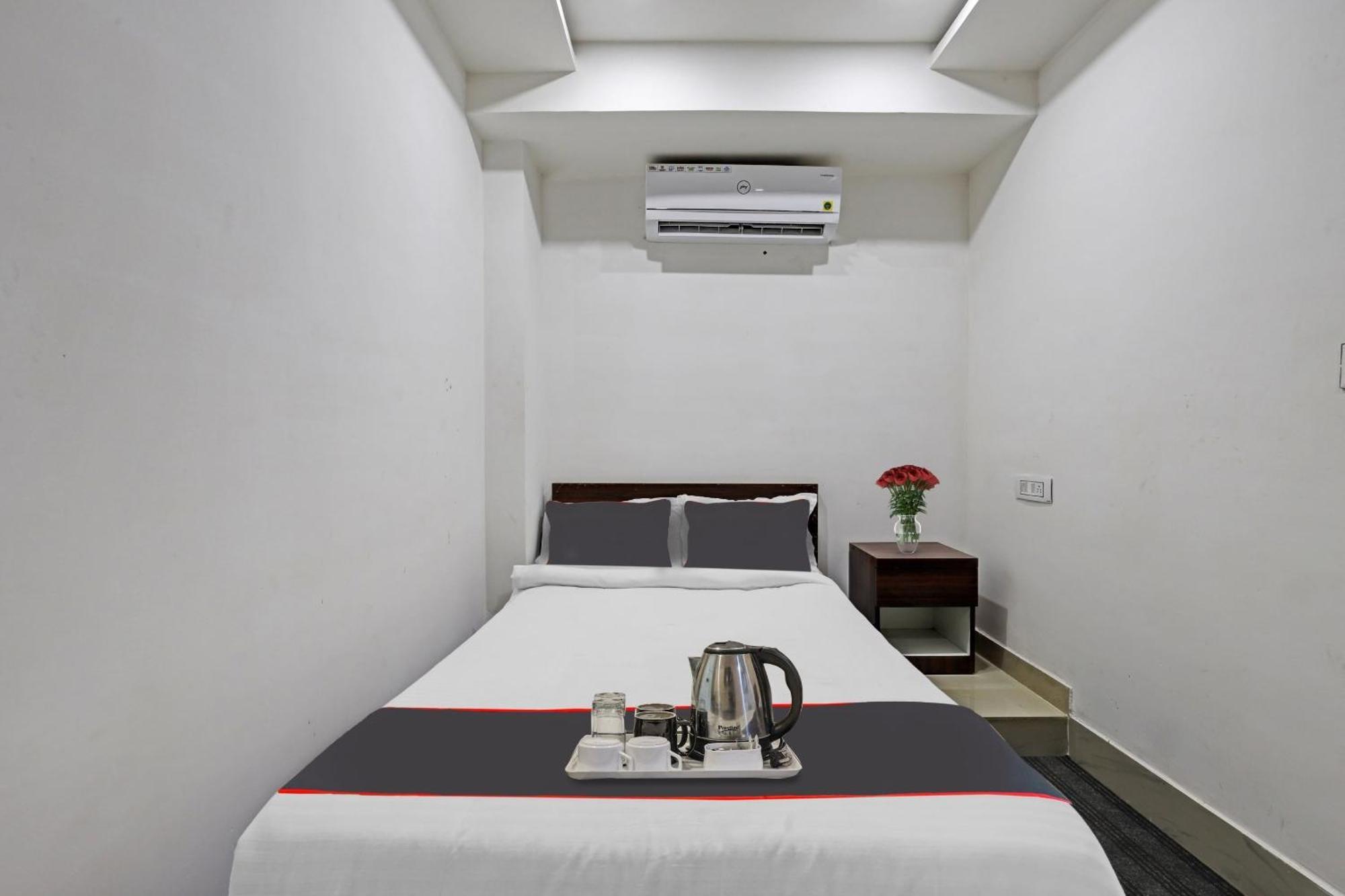 Hotel O Lakhi Guest House Ґувахаті Екстер'єр фото