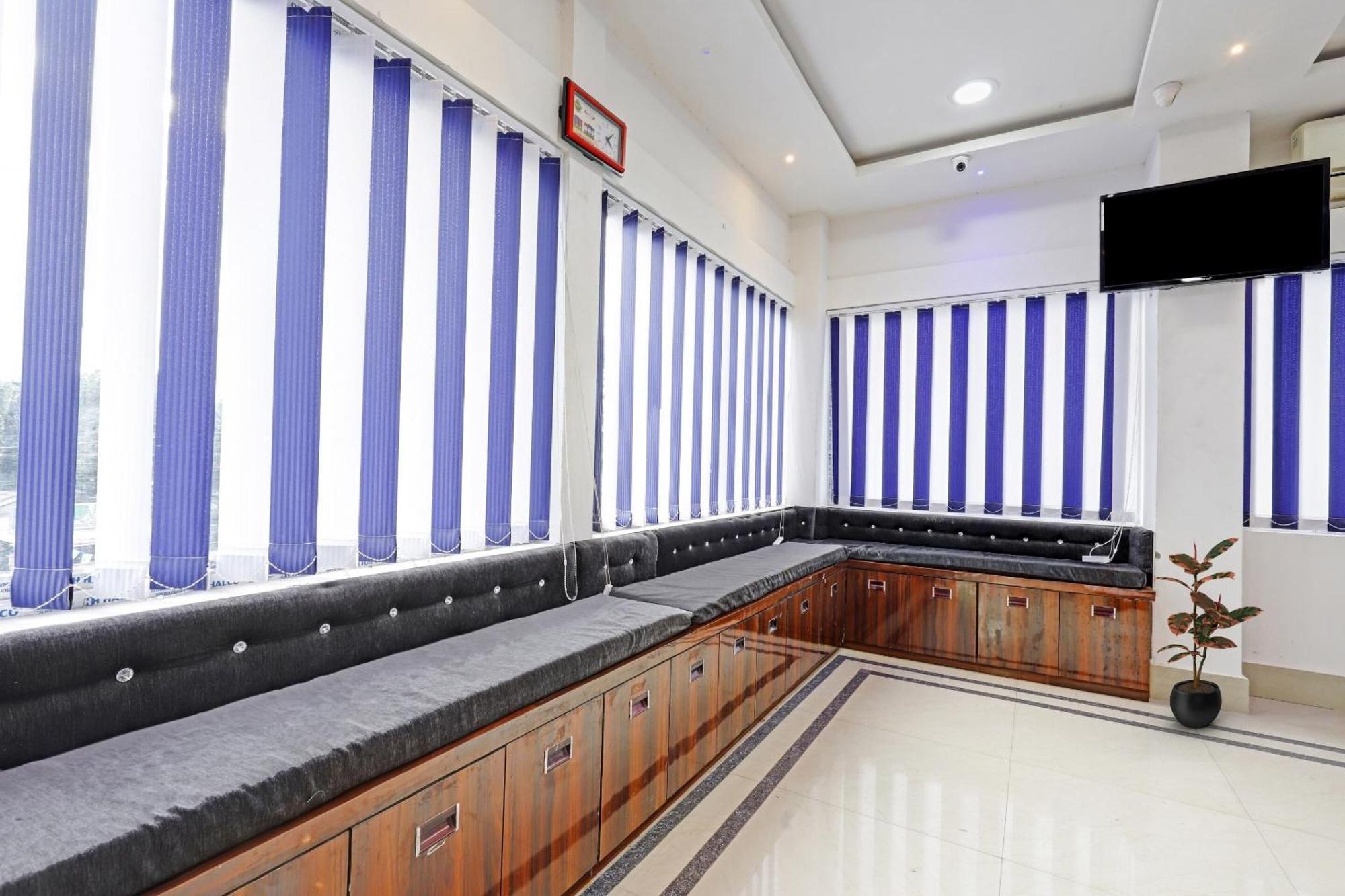 Hotel O Lakhi Guest House Ґувахаті Екстер'єр фото